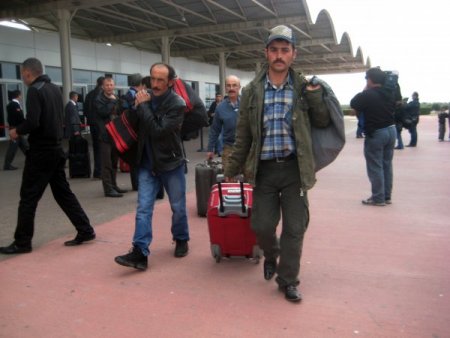 Libya’dan 167'si Türk, 174 Yolcu Özel Uçakla Antalya’ya Geldi (2)