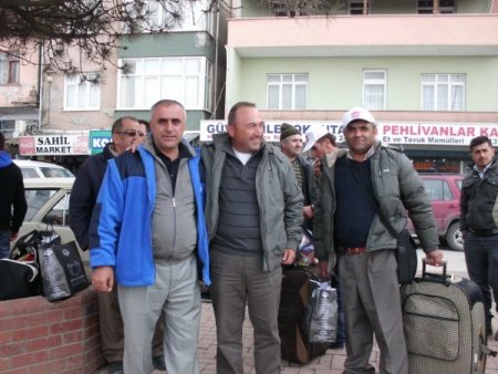 Libya’dan Gelen 46 Kişi Alaplı'da Ailelerine Kavuştu