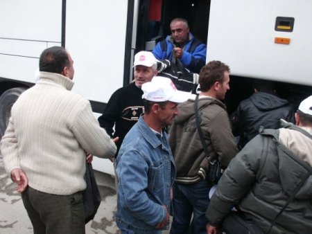 Libya’dan Gelen 46 Kişi Alaplı'da Ailelerine Kavuştu