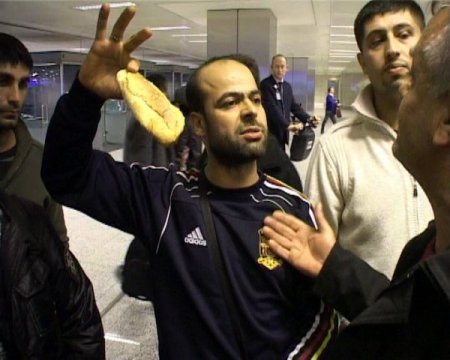 Libya'dan Tahliye Uçağıyla Gelenler: Havalimanında Polisler Paramızı Gasp Etti