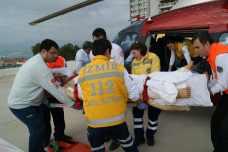 Libyalılar İçin Çeşme-izmir Arasına Helikopter Köprüsü Kuruldu