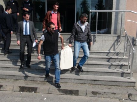 Libya'nın Paralarını Amman'a Götürürken Yakalandı