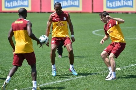 Lider Galatasaray, Sivasspor maçı hazırlıklarını sürdürdü