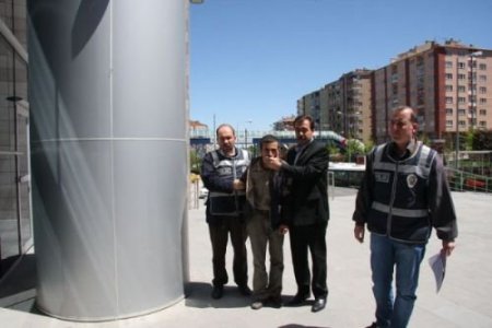 Liderliğini Eski Yüzbaşının Yaptığı Terör Örgütü Thkp-c Üyesi 3 Öğrenci Gözaltına Alındı