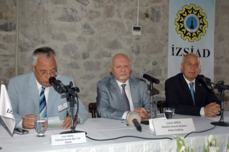 ‘Liman derinliği sorunu çözülmedikçe İzmir gelişemez’