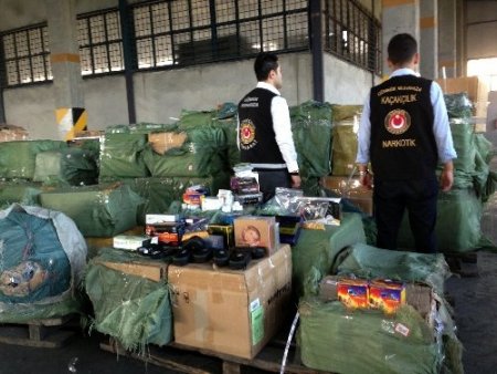 Limanda milyon liralık elektronik sigara baskını