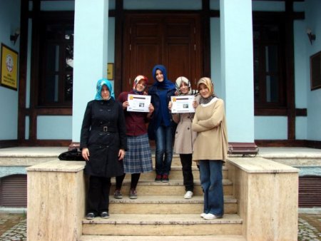 Lise öğrencilerinden Suriyeli ailelere yardım