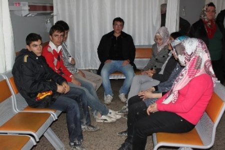 Lise Öğrencilerini Taşıyan Otobüsü Devrildi: 1 Ölü, 24 Yaralı
