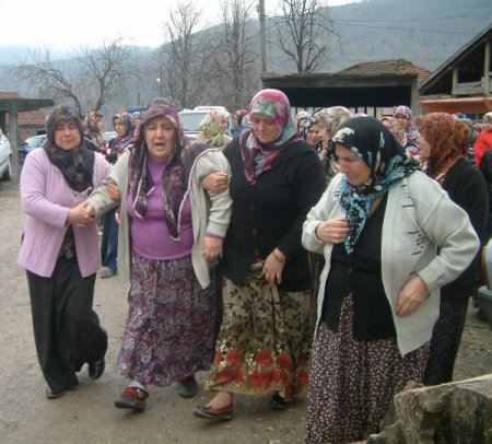 Lise Öğrencisi Hatice Arı'ya Ait Olduğu Kesinleşen Kemikler Toprağa Verildi