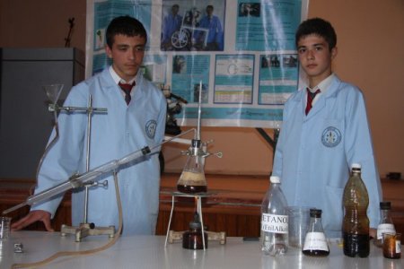 Lisei Öğrencileri, Şeker Pancarı Atığı Melastan Ekolojik Yakıt Üretti