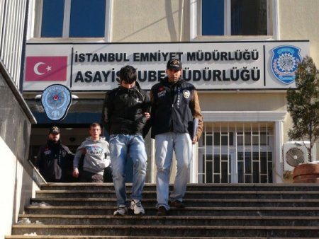 Liseli genç, kız meselesinden öldürülmüş