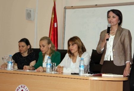 Liselilere bağımlılığın zararları anlatıldı