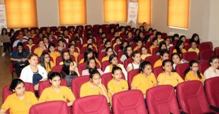 Liselilere bağımlılığın zararları anlatıldı