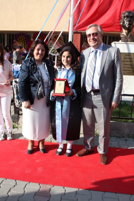 Lisenin Mezuniyet Törenine Eski Kaymakam Da Katıldı