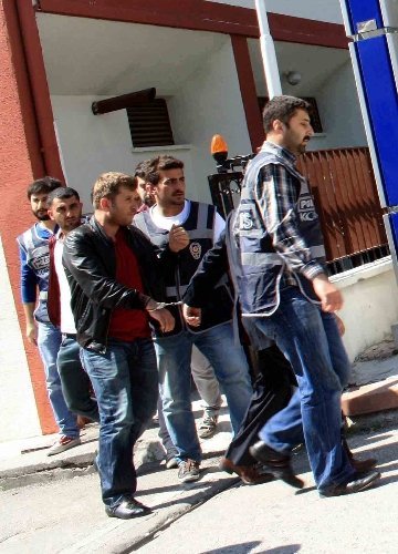 Lokum yerine su ihrac edip 4 milyon lira vurgun yapmışlar