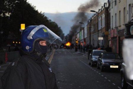 Londra'daki Olaylar Diğer Kentlere De Yayılıyor