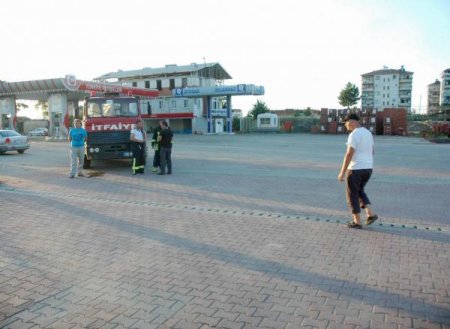 Lpg Tankındaki Sızıntıdan Dolayı İlçe Tehlike Atlattı