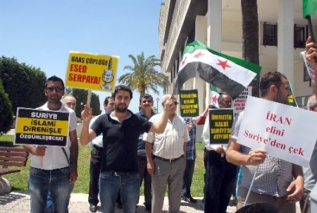 Lübnan Hizbullahı’na İzmir'den protesto