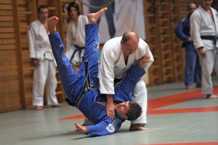 Lukaşenko: Putin’in omurgası judo yaparken incinmiş