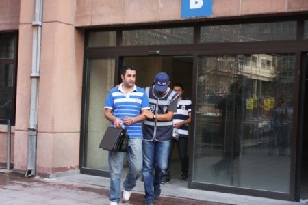 Lüks Araçtaki Eroine Film Gibi Operasyon