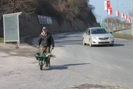 Maaşına haciz gelen baba 5 çocuğu için yardım istiyor