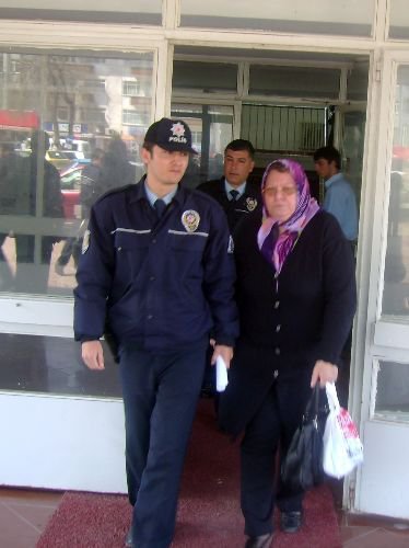 Maaşına Haciz Gelmesine Neden Olan Eski Kocasını Öldürmekten Müebbet Hapse Mahkum Oldu