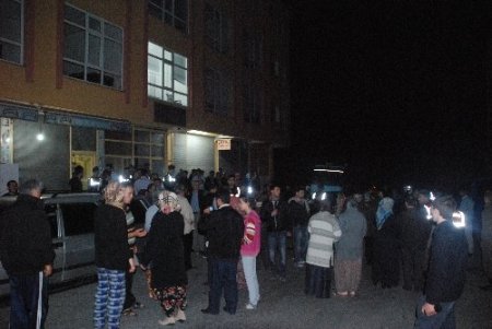 Maaşlarını alamayan işçiler haczi engelledi