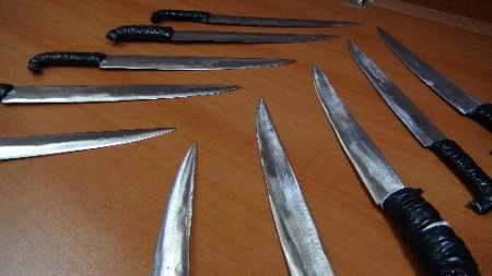 Maça 10 bıçakla gelmiş