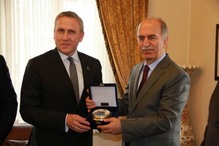 Macar Başkonsolos Kiss’den Bursalı işadamlarına net işbirliği çağrısı