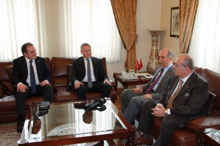 Macar Başkonsolos Kiss’den Bursalı işadamlarına net işbirliği çağrısı