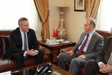 Macar Başkonsolos Kiss’den Bursalı işadamlarına net işbirliği çağrısı