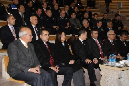 Madde bağımlılığıyla 'iskambil kağıtlı' mücadele