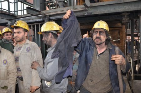 Maden İşçileri, Kendilerini Ocağa Kapatarak Eylem Yaptı
