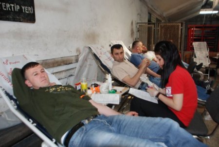 Madenciler Kızılay'a 105 Ünite Kan Bağışladı