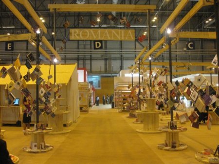 Madrid Kitap Fuarı'nda Türkiye'yi Rnk Neşriyat Temsil Etti