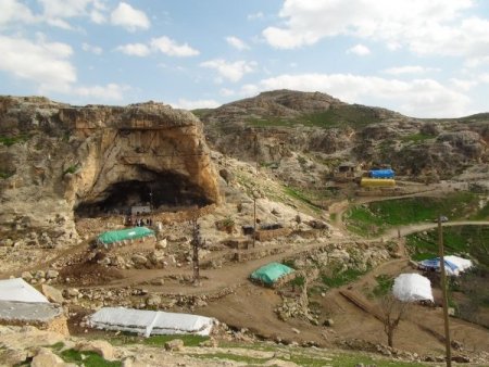 Mağarada yaşamayı apartman yaşamına tercih ediyorlar