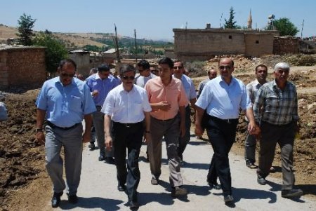 Mahalleleri Gezen Başkan Tahmazoğlu Mahalle Sakinlerini Şaşırttı