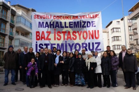 Mahallelerinde baz istasyonu istemiyorlar