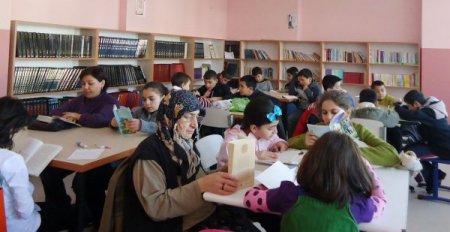 Mahalleli Okumak İçin Okulda Buluşuyor