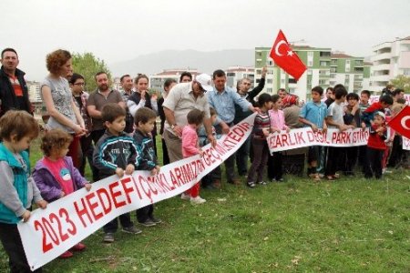 Mahalleliden mezarlık değil park istiyoruz eylemi