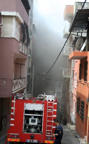 Mahalleyi saran dumanlar büyük korkuya sebep oldu