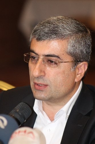 Mahçupyan: Bölünmemek için demokrasiye gitmemiz lazım