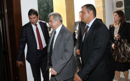 Mahkeme, İrsen Küçük'ün partisindeki yetkilerini askıya aldı