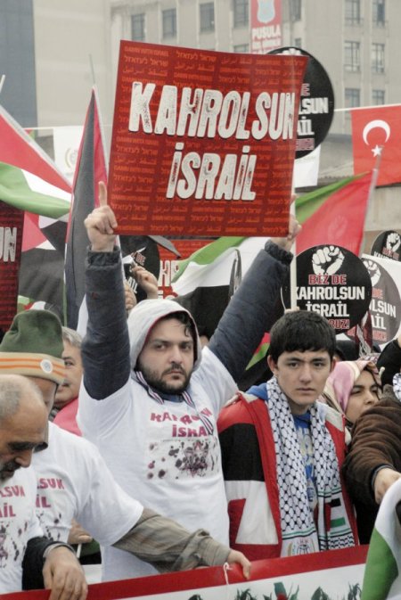 Mahkeme, ‘kahrolsun İsrail’ Sloganını Hakaret Saymadı