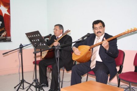 Mahkumlar Şiir Ve Türkülerle Duygulandı