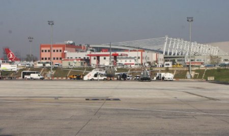 Mahkumları taşıyan uçak, İstanbul’a acil iniş yaptı