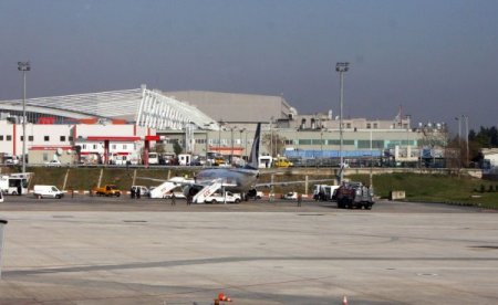 Mahkumları taşıyan uçak, İstanbul’a acil iniş yaptı