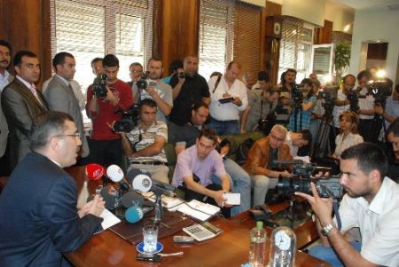 Mahmut Çelikcan Görevi Bıraktı, Yeni Seçim 3 Haziran'da (2)