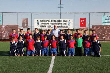 Mahmut Şölenişçi Minikler Futbol Turnuvası başladı