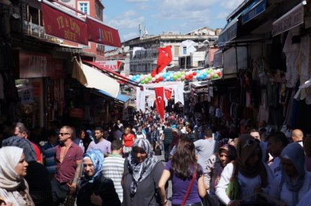 Mahmutpaşa’dan AVM'lere karşı 'Festival' atağı